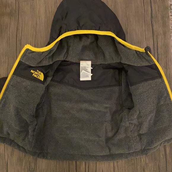 Infant North Face jacket - Picture 2 of 4